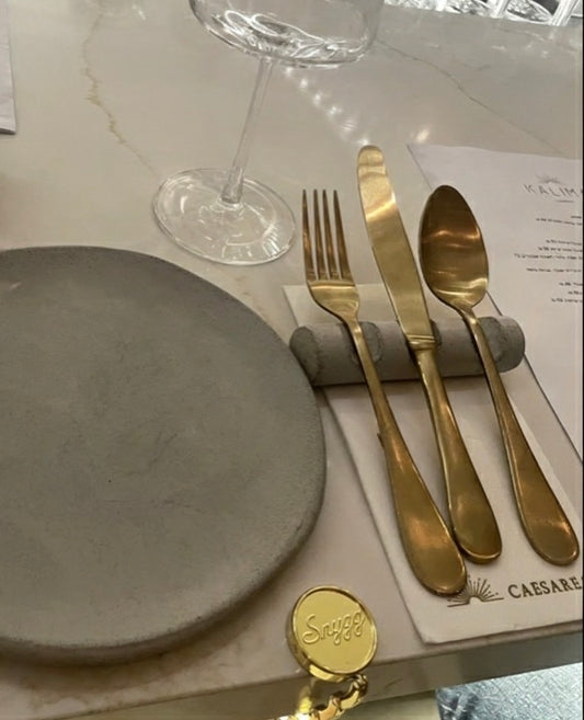 The golden Monaco bag holder